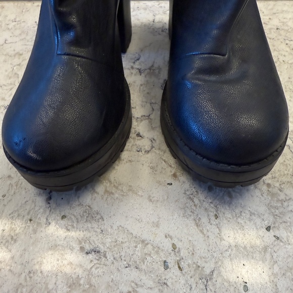 Divided  by H&M Chelsea chucnky black boots stretch ankle - Picture 4 of 12